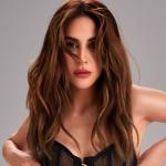 artist image Aynur Aydin feat. Turac Berkay Bana Ask Ver (TRmusic) Bana Aşk Ver (feat. Turaç Berkay) - Single